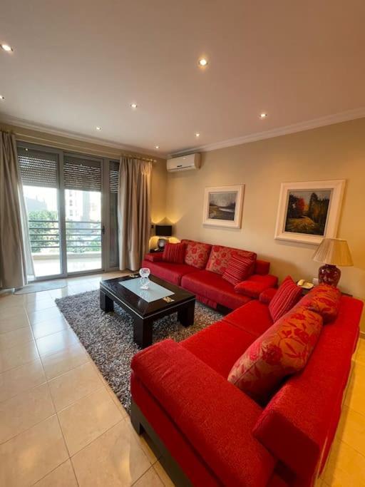 Stylish Central Apartment Tirana Exterior photo